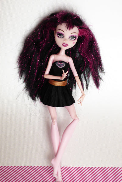 Skirt for Sixthscale Fashion Dolls like Monster High