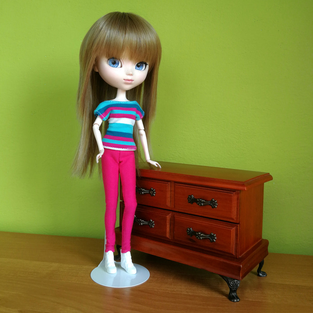 Kimono T-shirt Sewing Pattern for Pullip-Type Dolls – Vrooshka